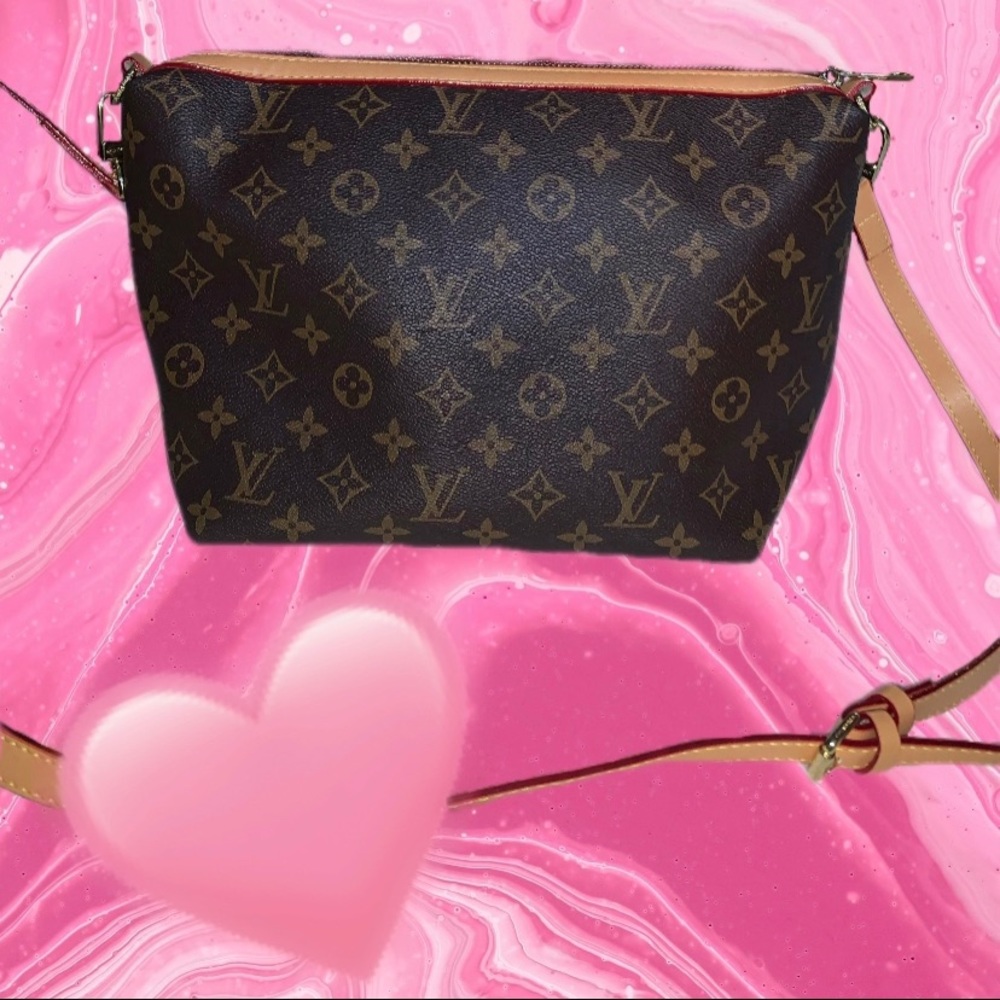 Vintage Authentic Louis Vuitton Cross Body Bag